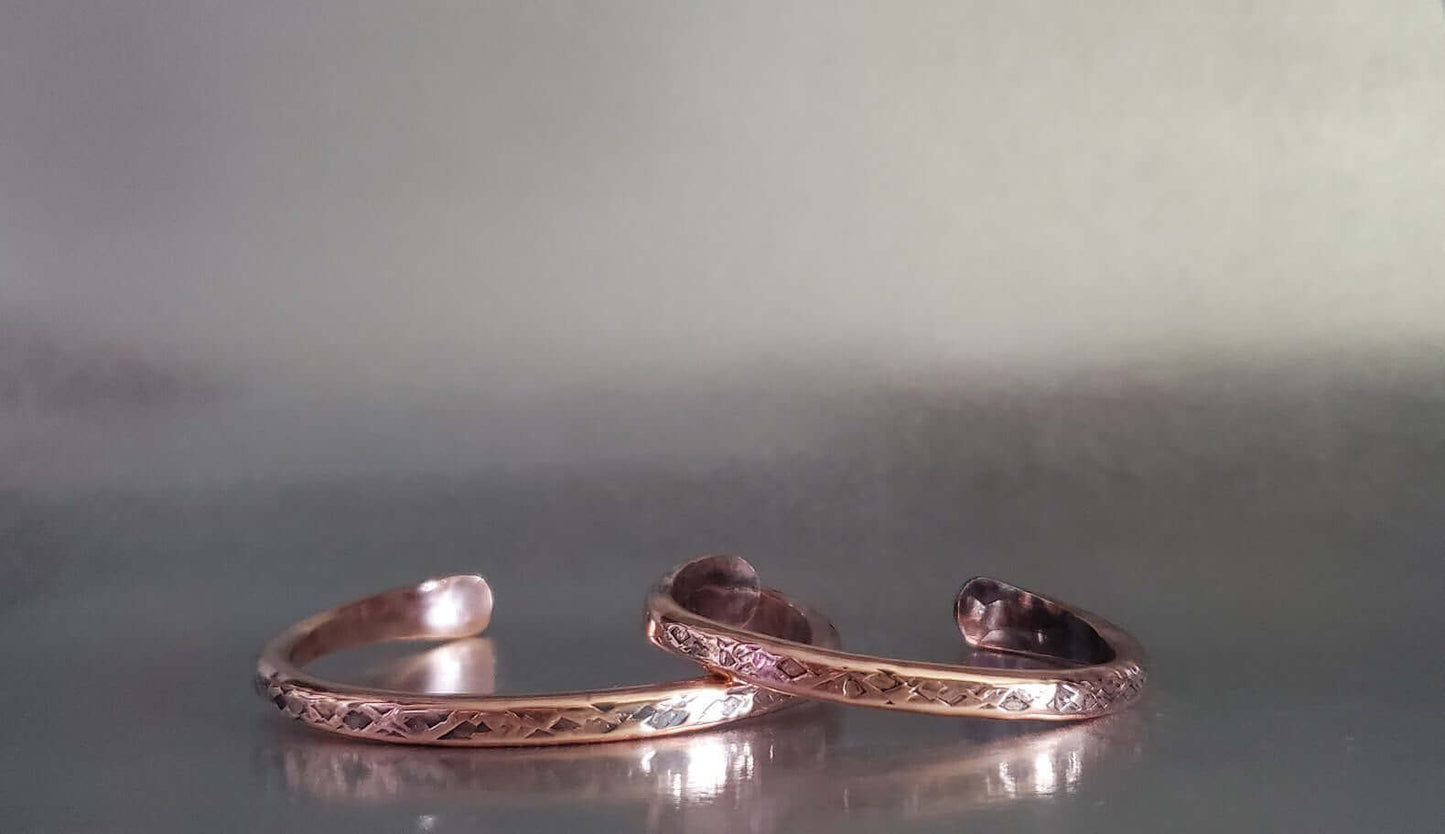Handmade 2 ounce 6 Gauge Copper Hammered BIGGA Bangle