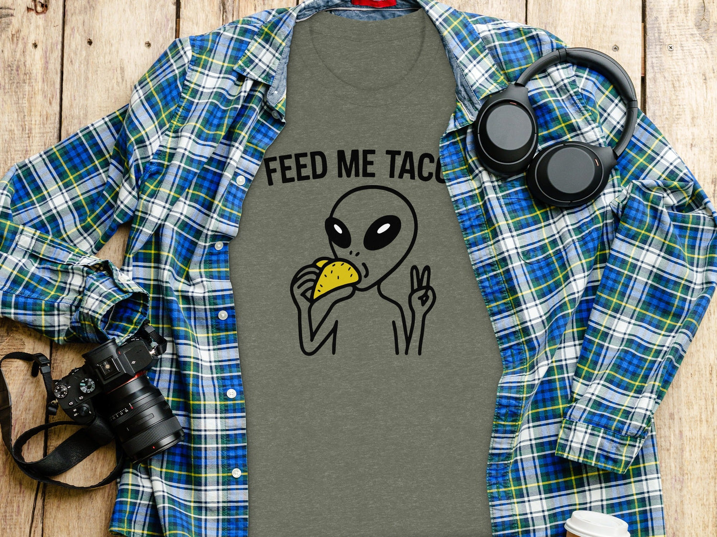 Feed Me Tacos Alien with Peace Sign Funny T-Shirt