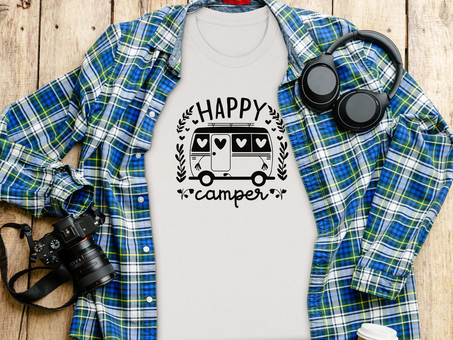 Happy Camper Campervan Love Hearts Outdoor Trip Design T-Shirt