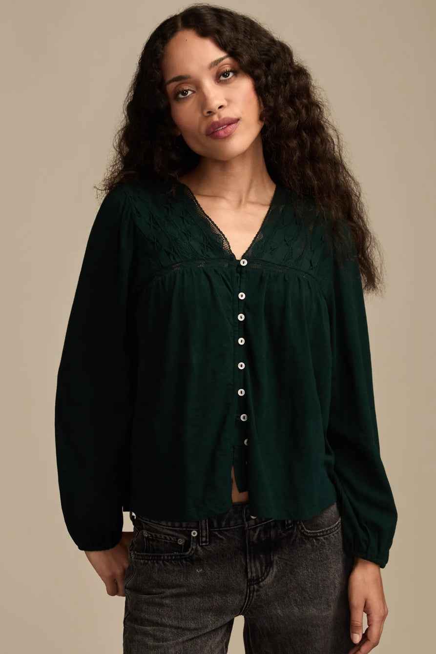 [146686-300] WOMENS LUCKY BRAND LACE YOKE PEASANT TOP - MAGICAL FOREST