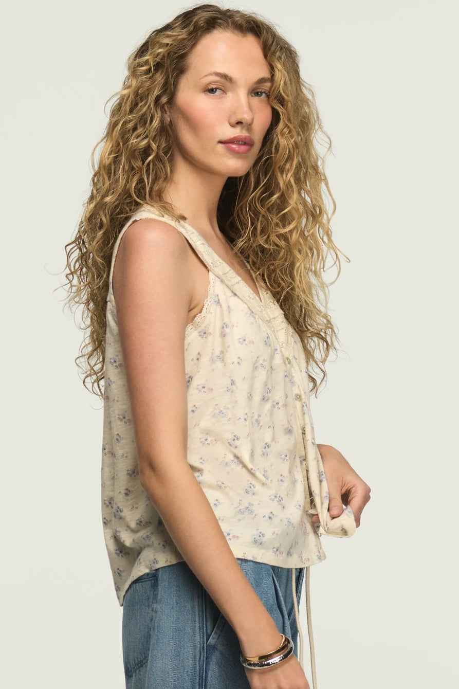[157876-100] WOMENS LUCKY BRAND LACE YOKE V NECK TOP - CREAM FLORAL