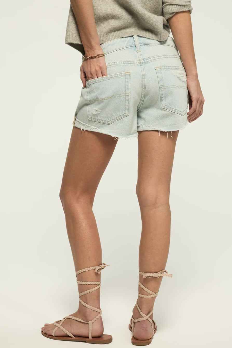 [158393-440] WOMENS LUCKY BRAND MID RISE FESTIVAL SHORT - TRICKLE DOWN WASH