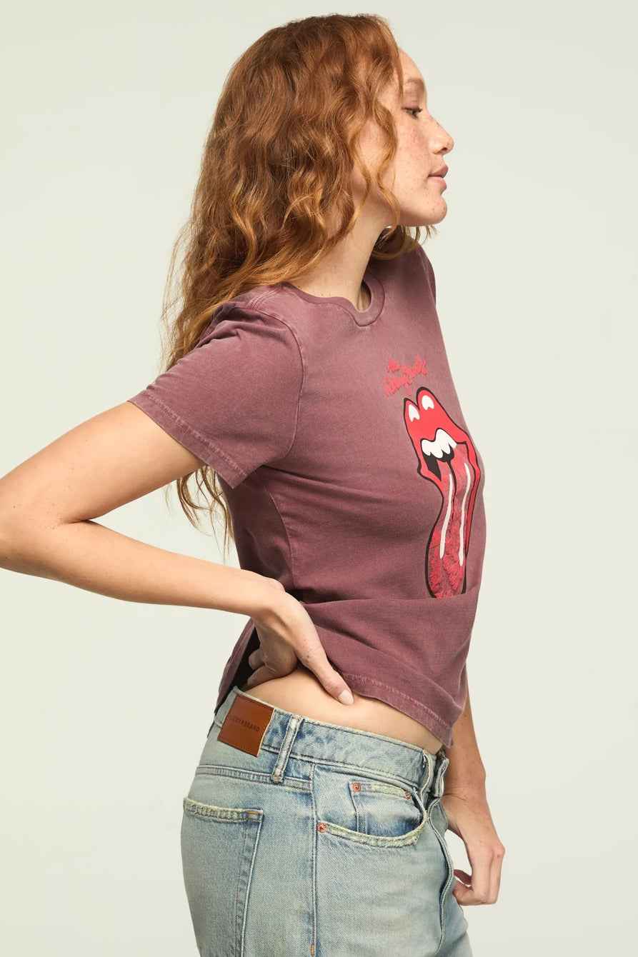 [163156-600] WOMENS LUCKY BRAND ROLLING STONES LACE LIPS CLASSIC CREW