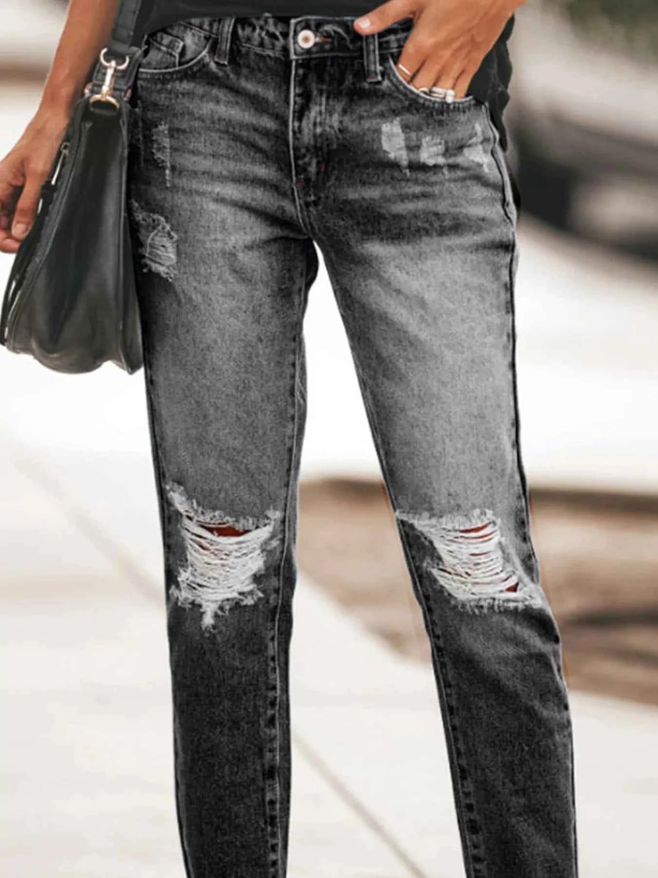 Distressed Wash Ankle Jeans