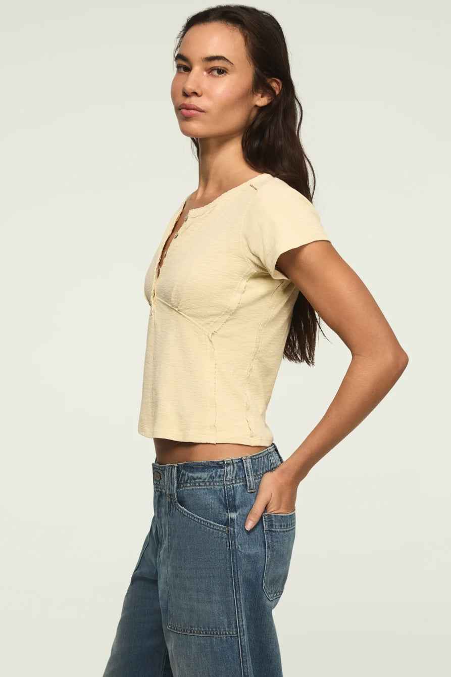 [167405-750] WOMENS LUCKY BRAND CROCHET TRIM SHORT SLEEVE HENLEY - LEMON ICING