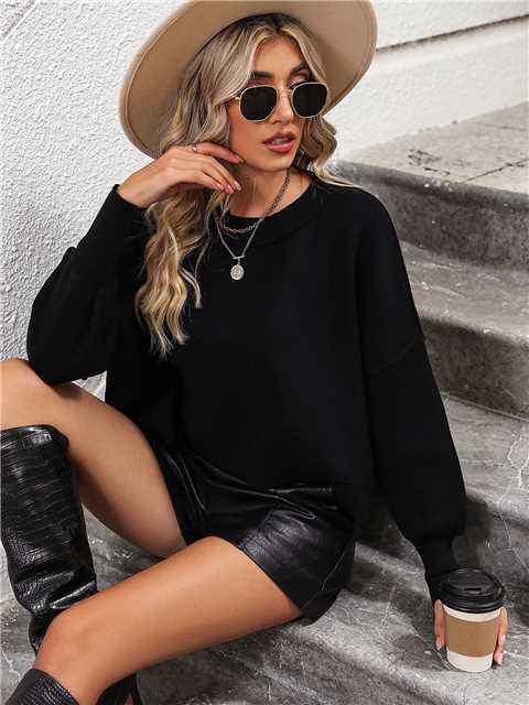 Round Neck Cropped Sweater