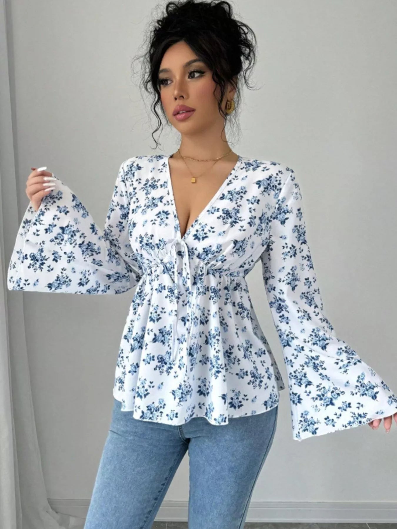 Floral Print V Neck Long Sleeve Buttoned Peplum Blouse