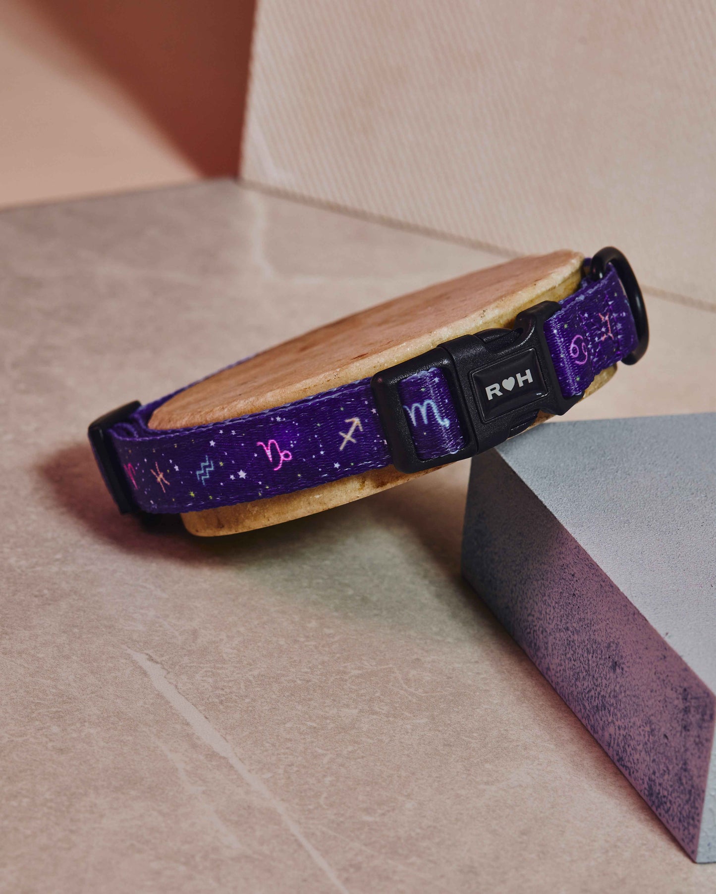 Zodiac Drip Dog Collar & Bowtie
