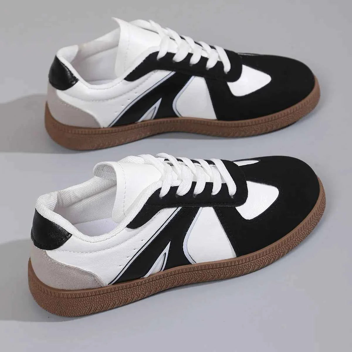 Lace Up Round Toe Sneakers