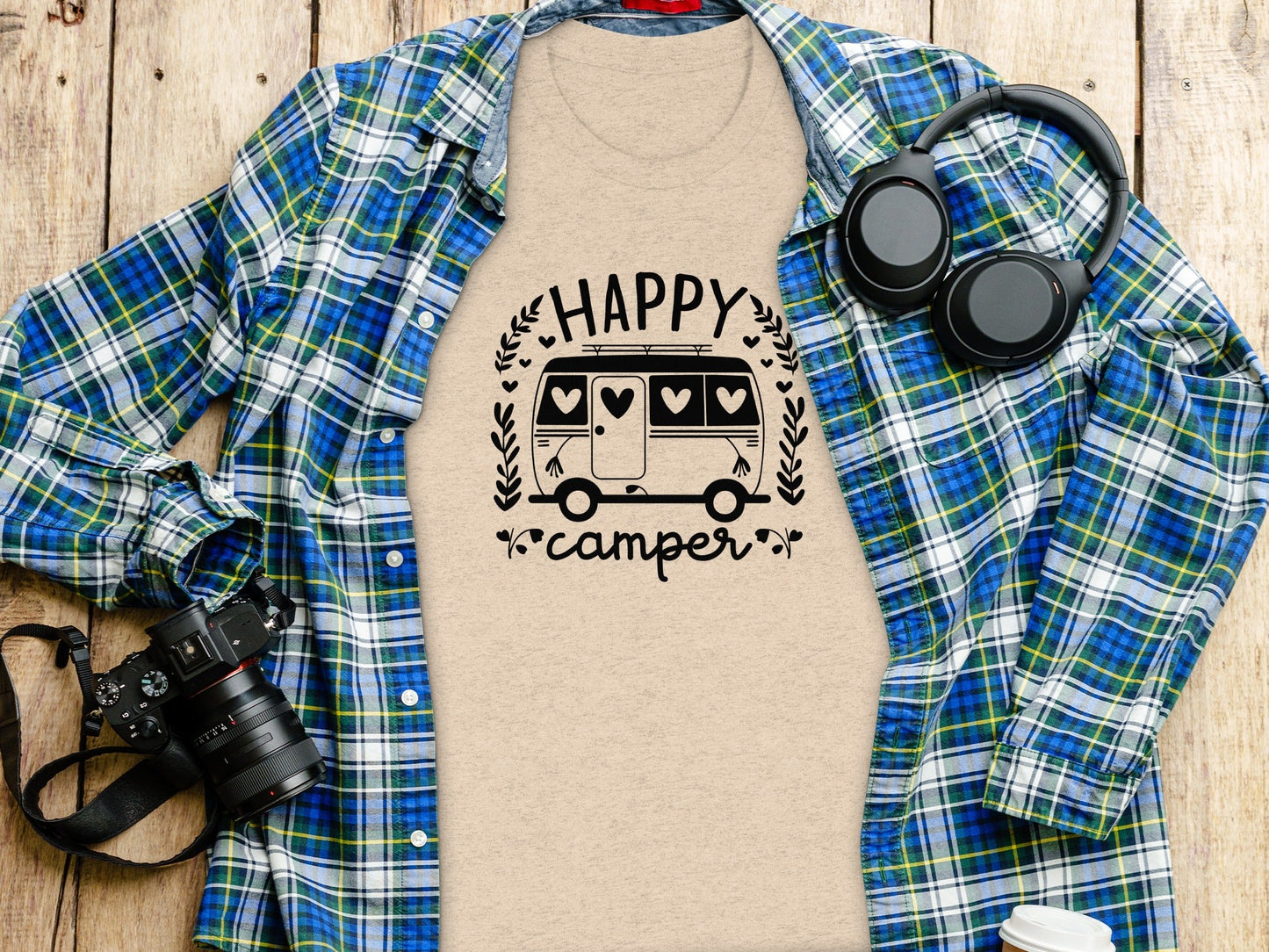 Happy Camper Campervan Love Hearts Outdoor Trip Design T-Shirt