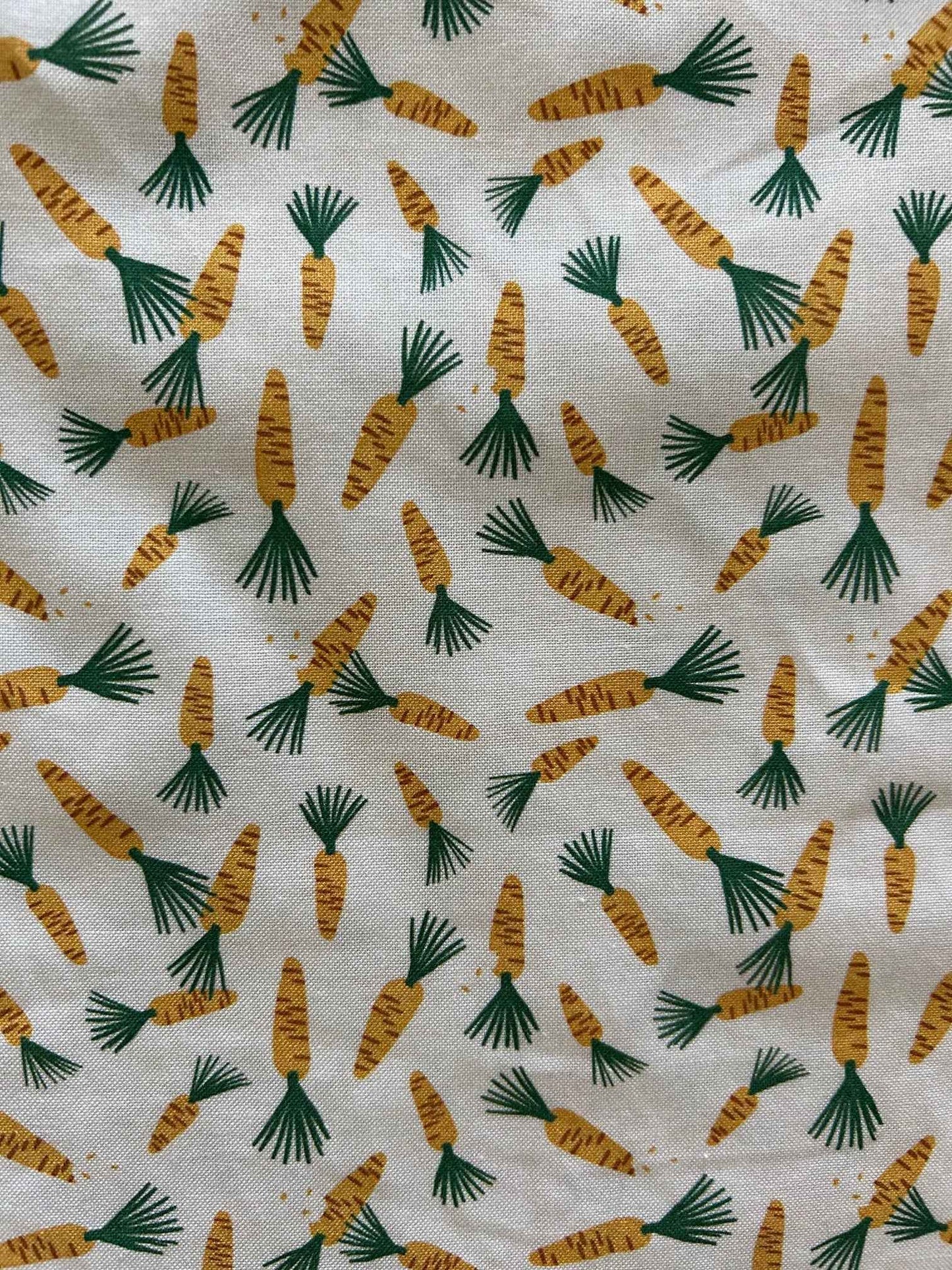 Carrots Bow Top
