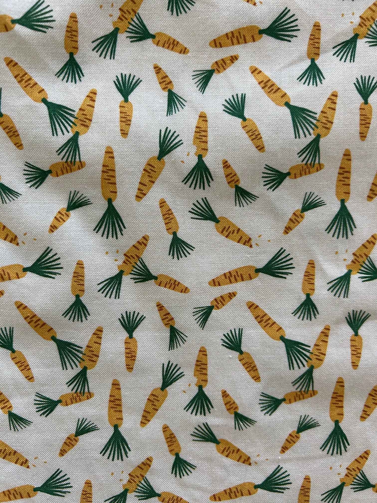 Carrots Bow Top