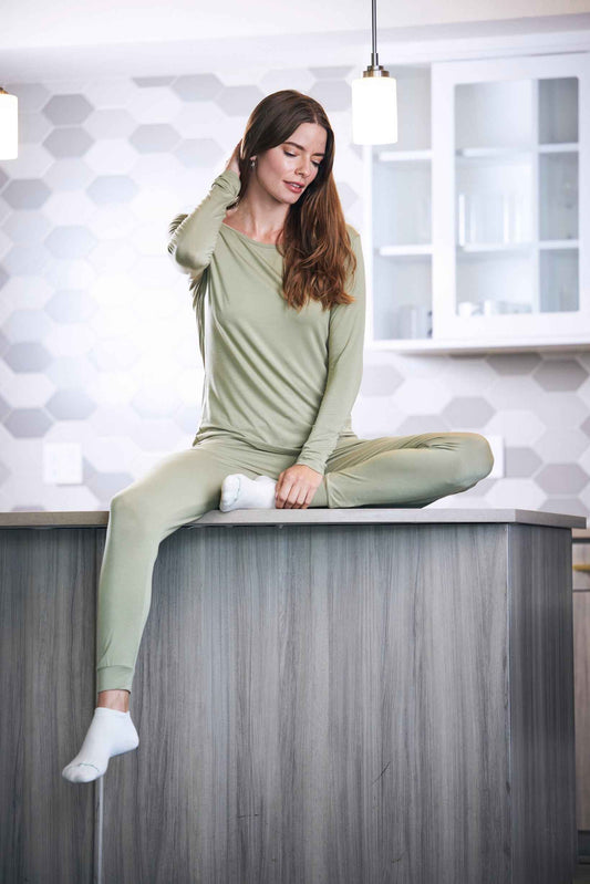 Women's Bamboo Lounge Set - Long Sleeve T-Shirt and Jogger Pants
