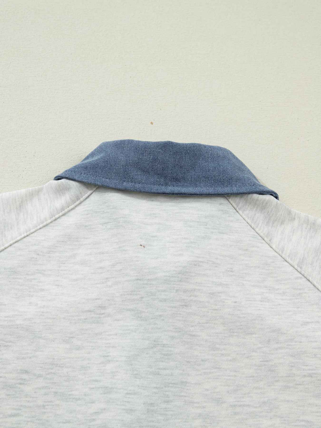 Contrast Trim Button Detail Top