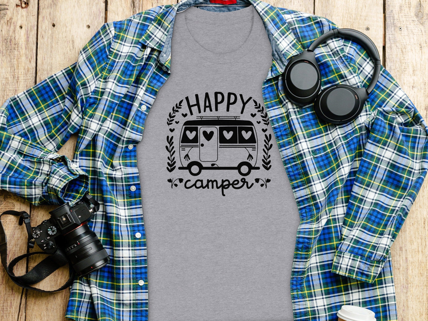 Happy Camper Campervan Love Hearts Outdoor Trip Design T-Shirt