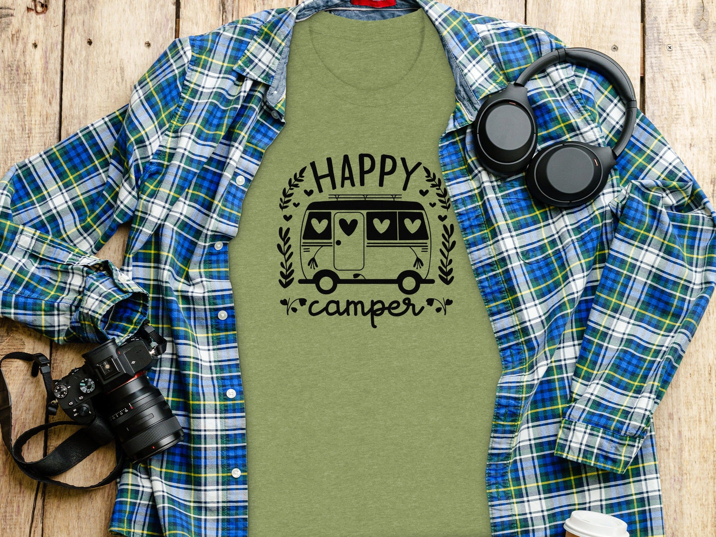 Happy Camper Campervan Love Hearts Outdoor Trip Design T-Shirt