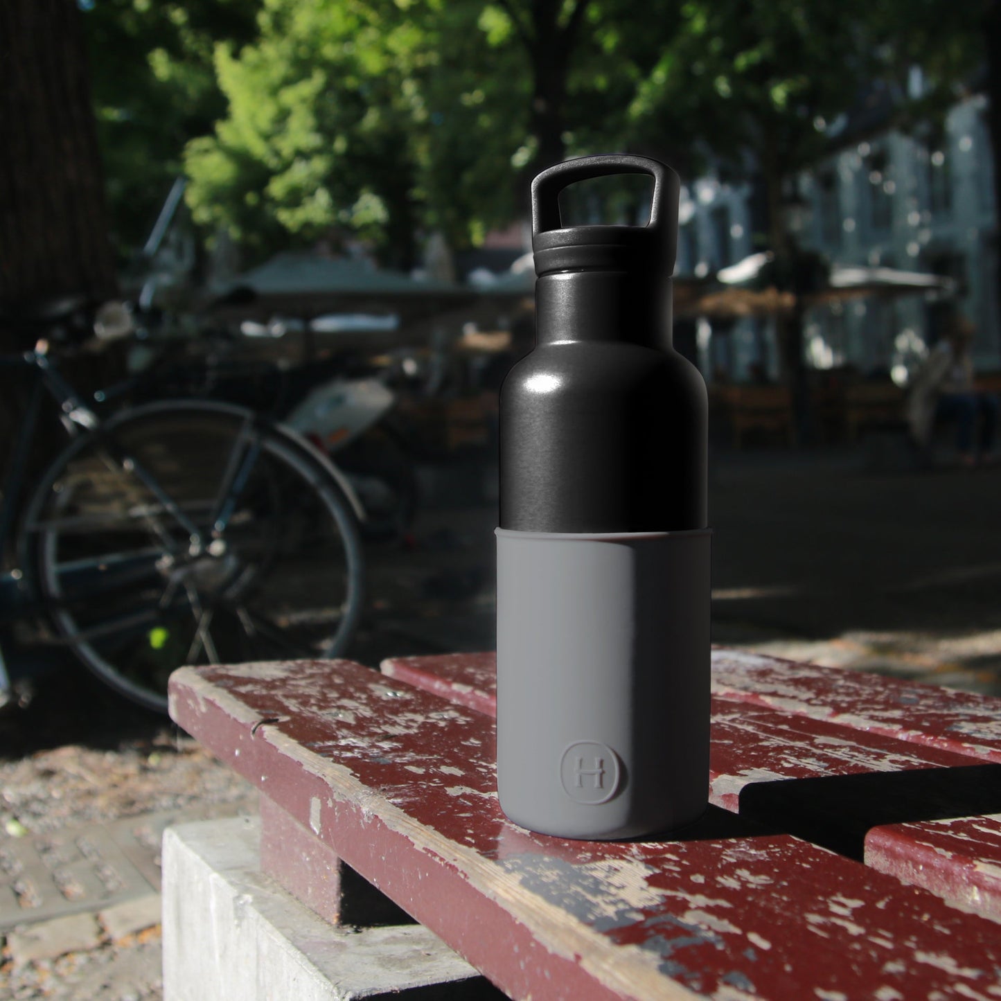 Black-Metallic Grey 16 Oz