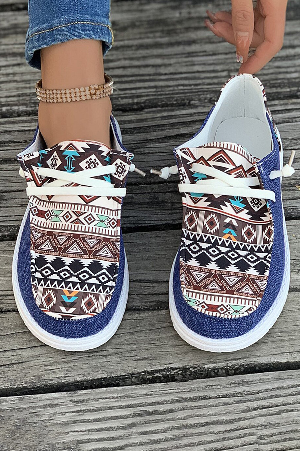 Bailee Vintage Aztec Lace-up Flat Shoes