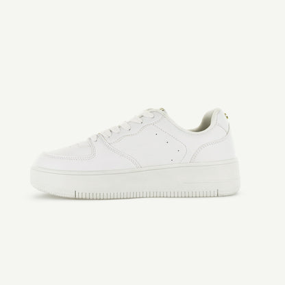 THE METRO: PLATFORM COURT SHOE - WHITE
