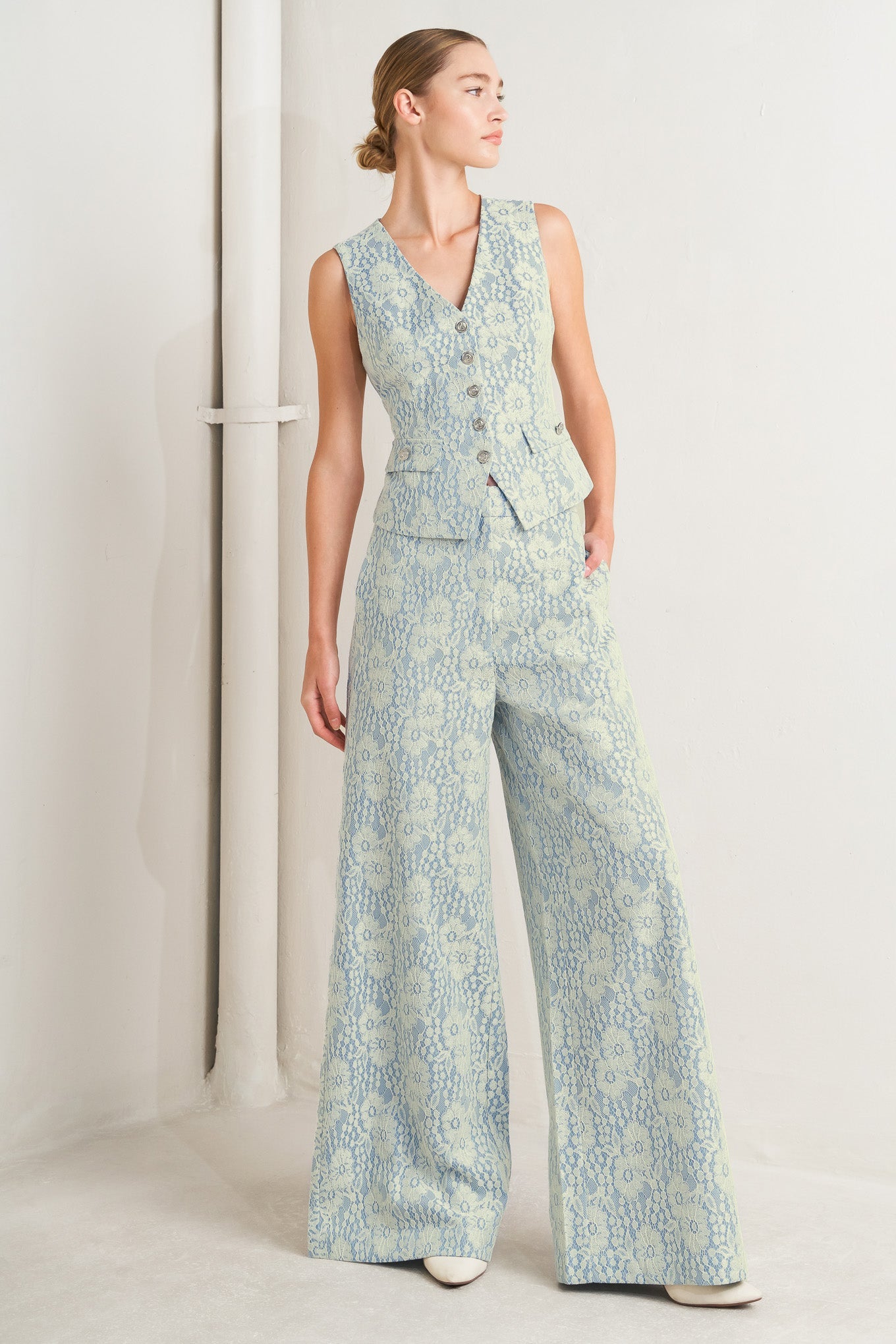 EASY ELEGANCE WOVEN LACE PANTS