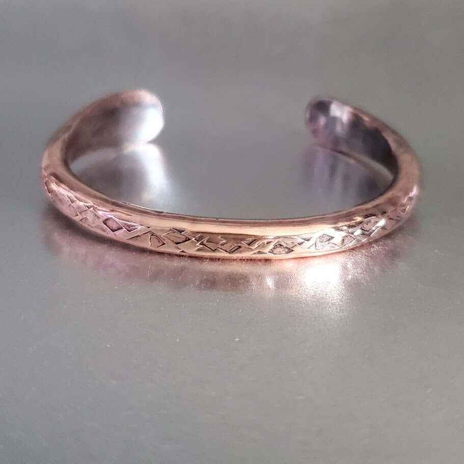 Handmade 2 ounce 6 Gauge Copper Hammered BIGGA Bangle