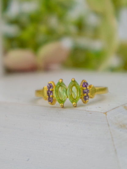 Bitty Leaf Ring