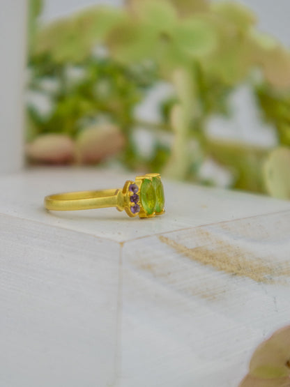 Bitty Leaf Ring