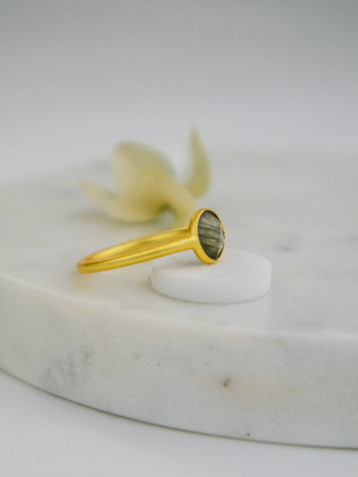 Mini Pebble Ring - Gold