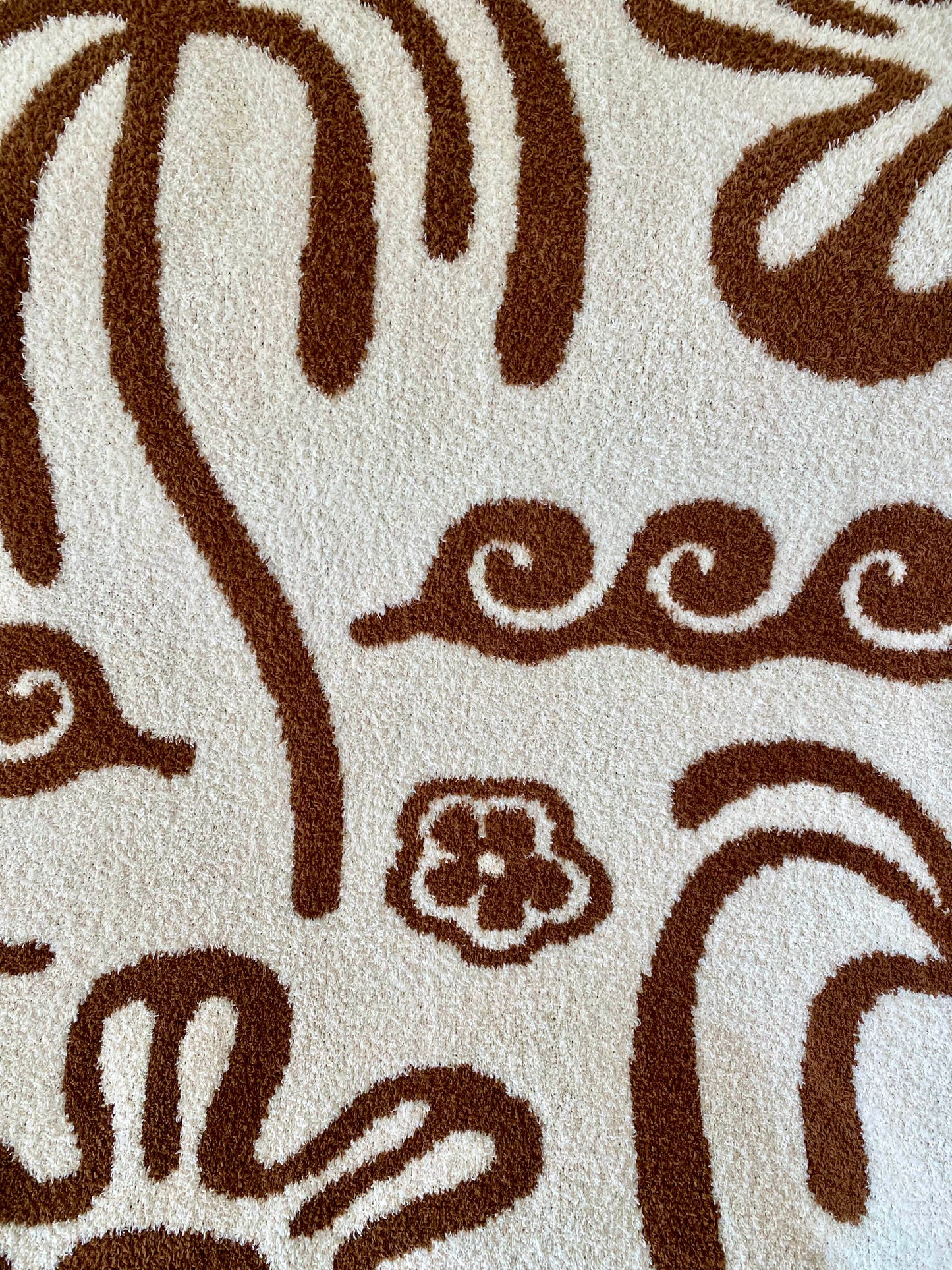 Hanalei Plush Throw - Mocha & Cream