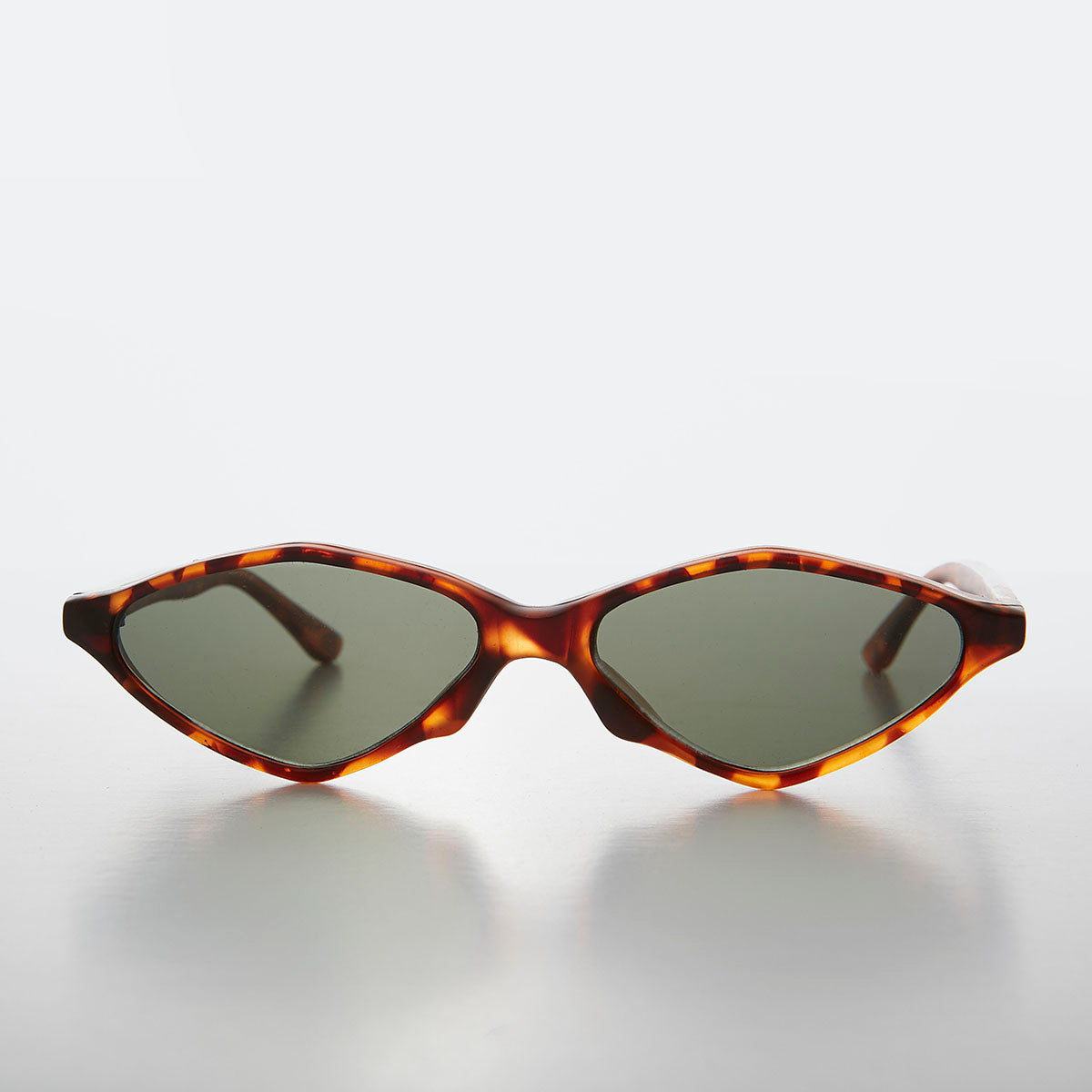 Pointy Diamond Futuristic Cat Eye Sunglass - Nikita