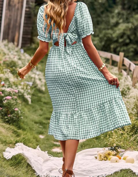 Gingham puff sleeve midi dress