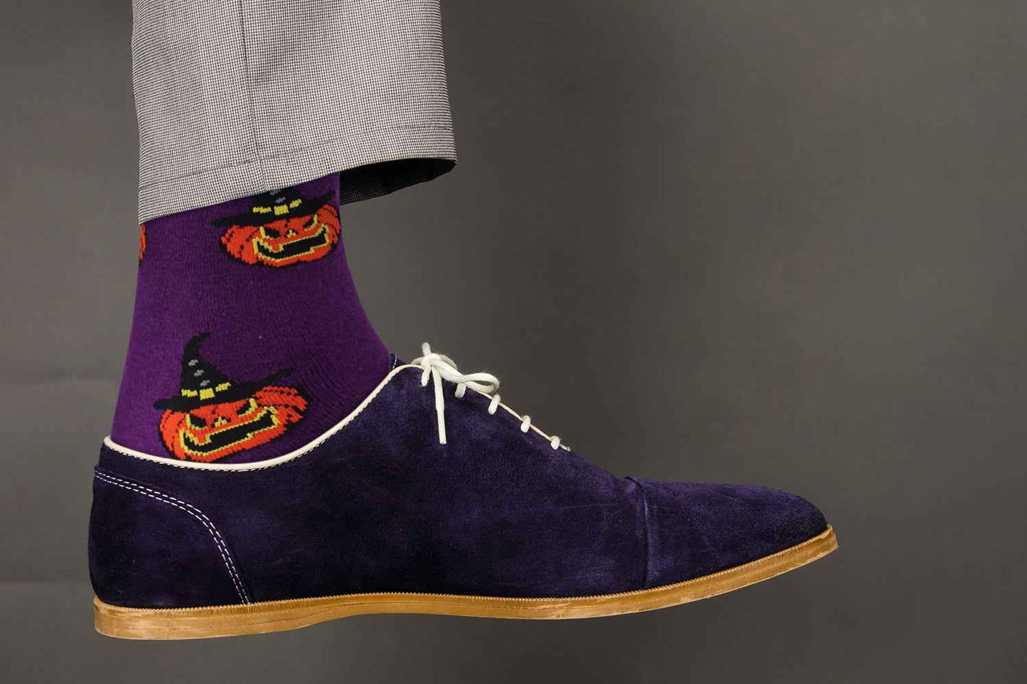 Witch's Pumpkin Halloween Socks - Comfy Cotton for Men & Women