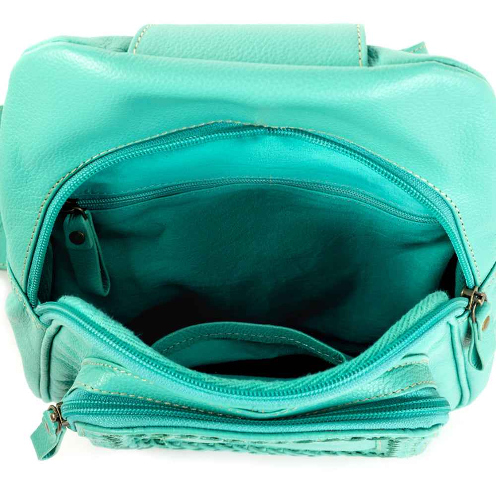 Willow Canyon Sling Bag In Turquoise