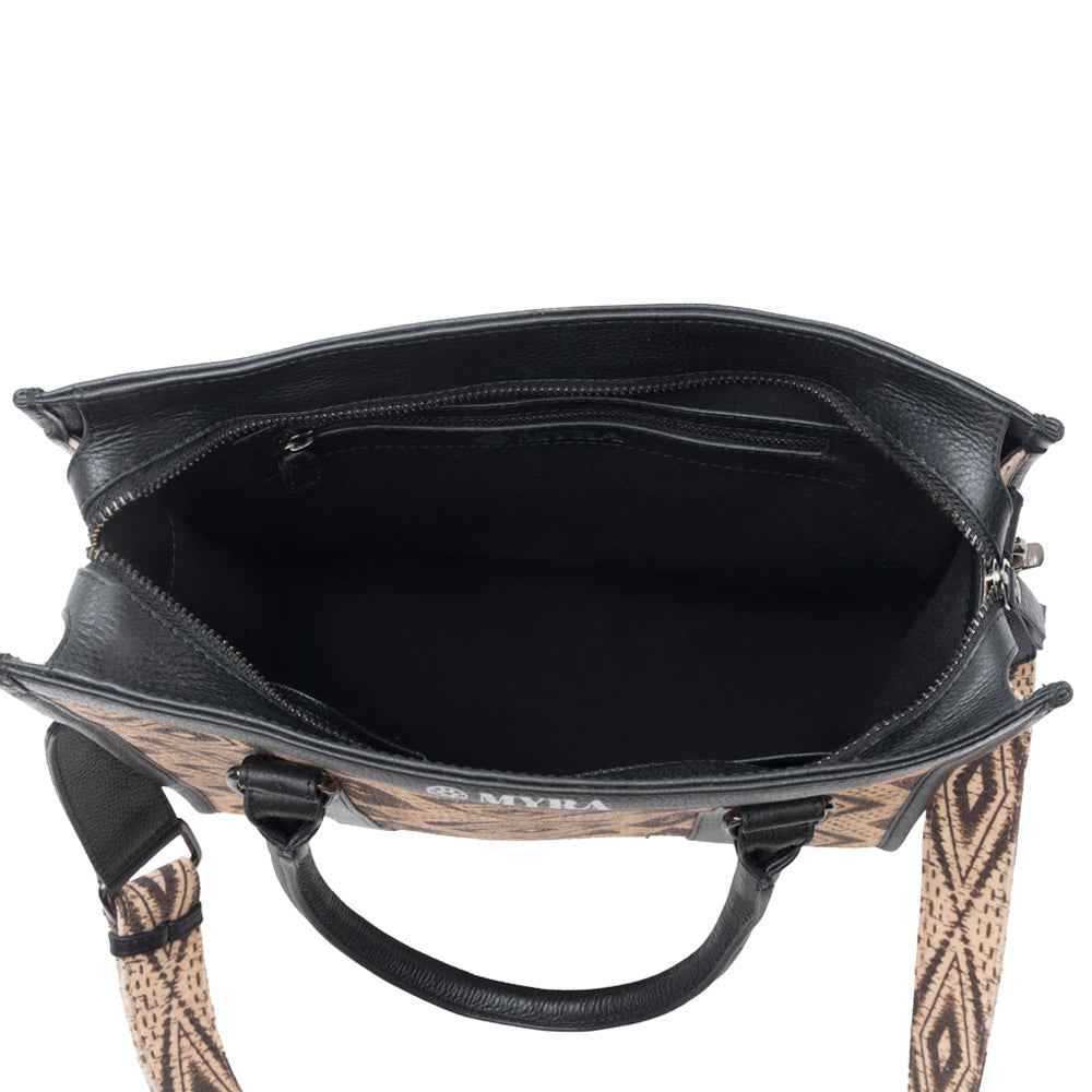 Tribal Legacy Tote Bag In Cream