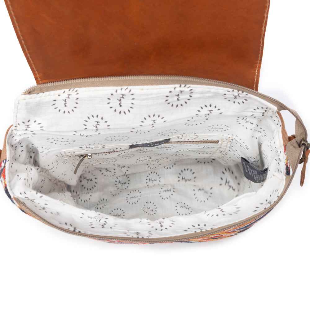 peanut brown Small & Crossbody Bag