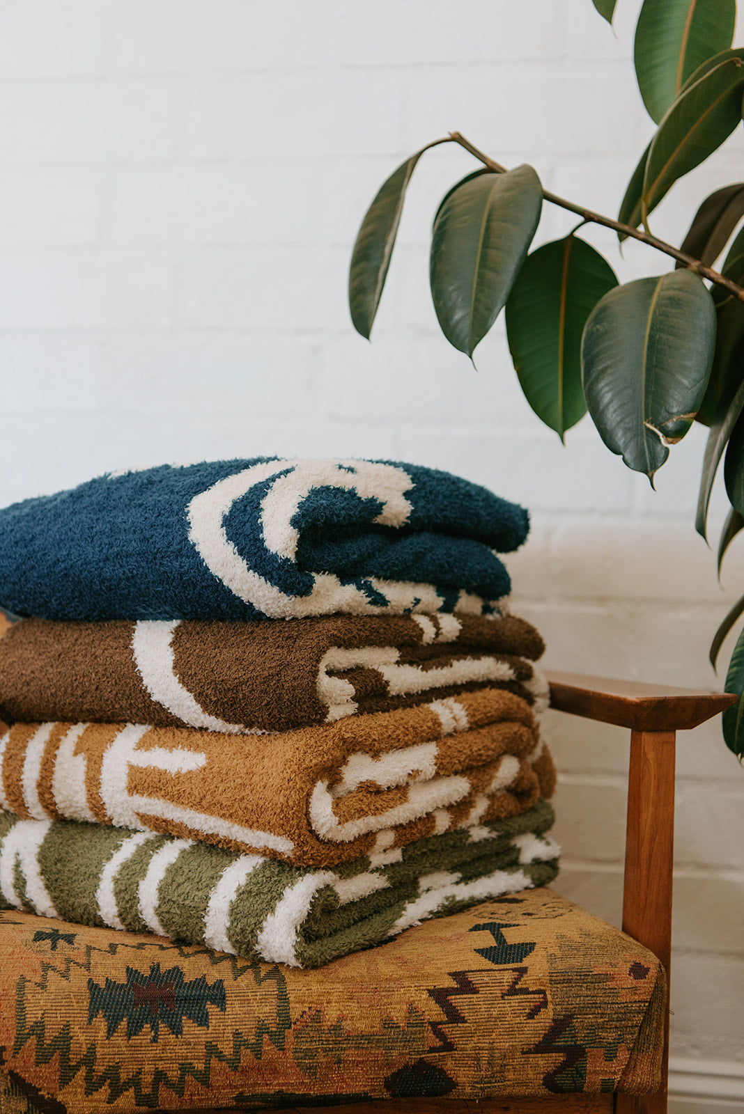 Stripe Plush Throw -Evergreen & Cream