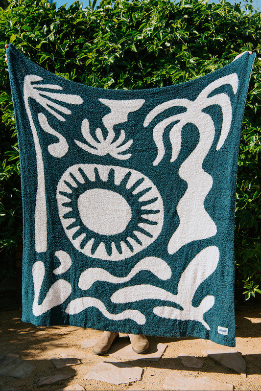 Paradise Plush Throw - Pacific Blue