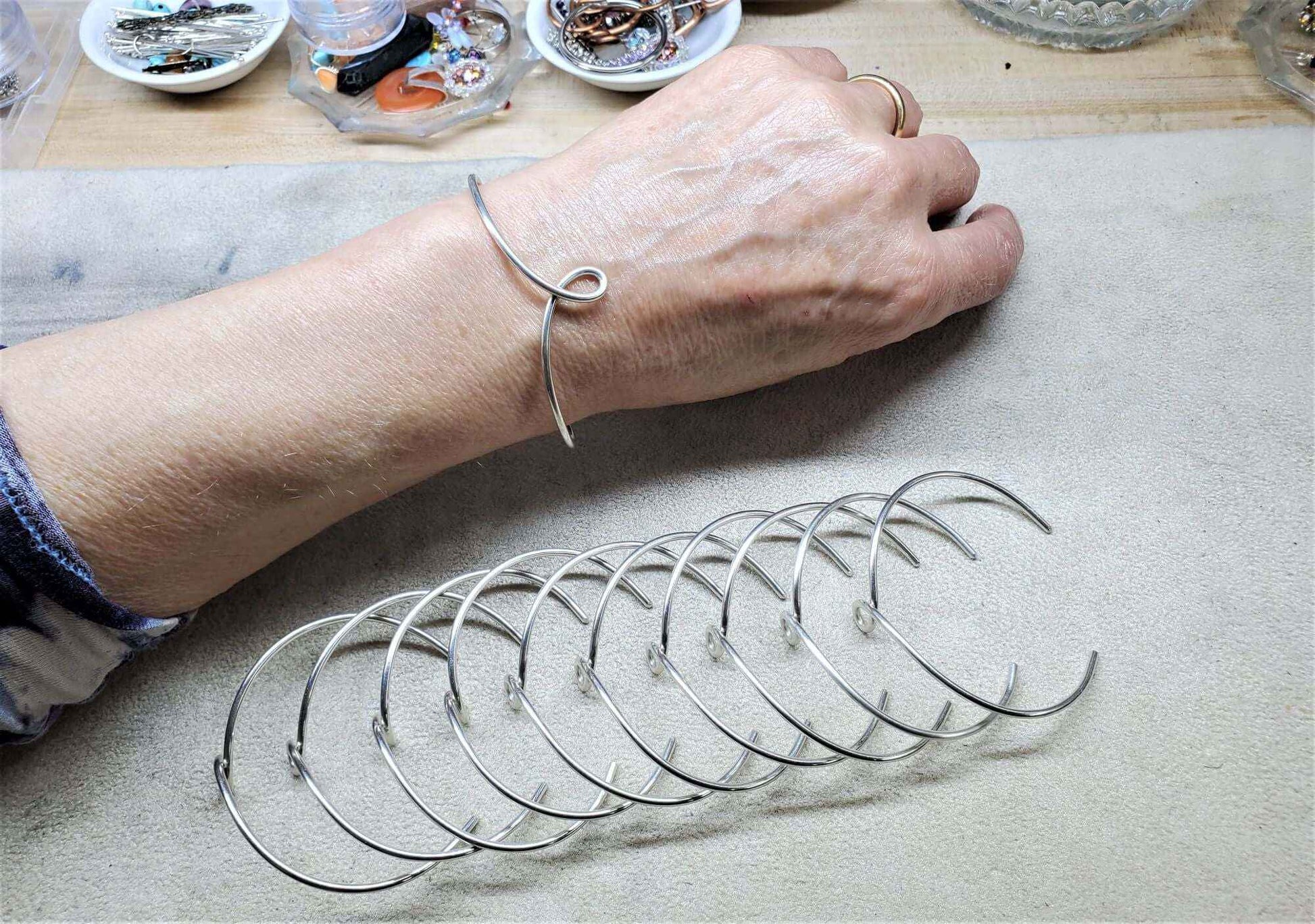 Handmade Wire Sculpted Silver Teardrop Bangle