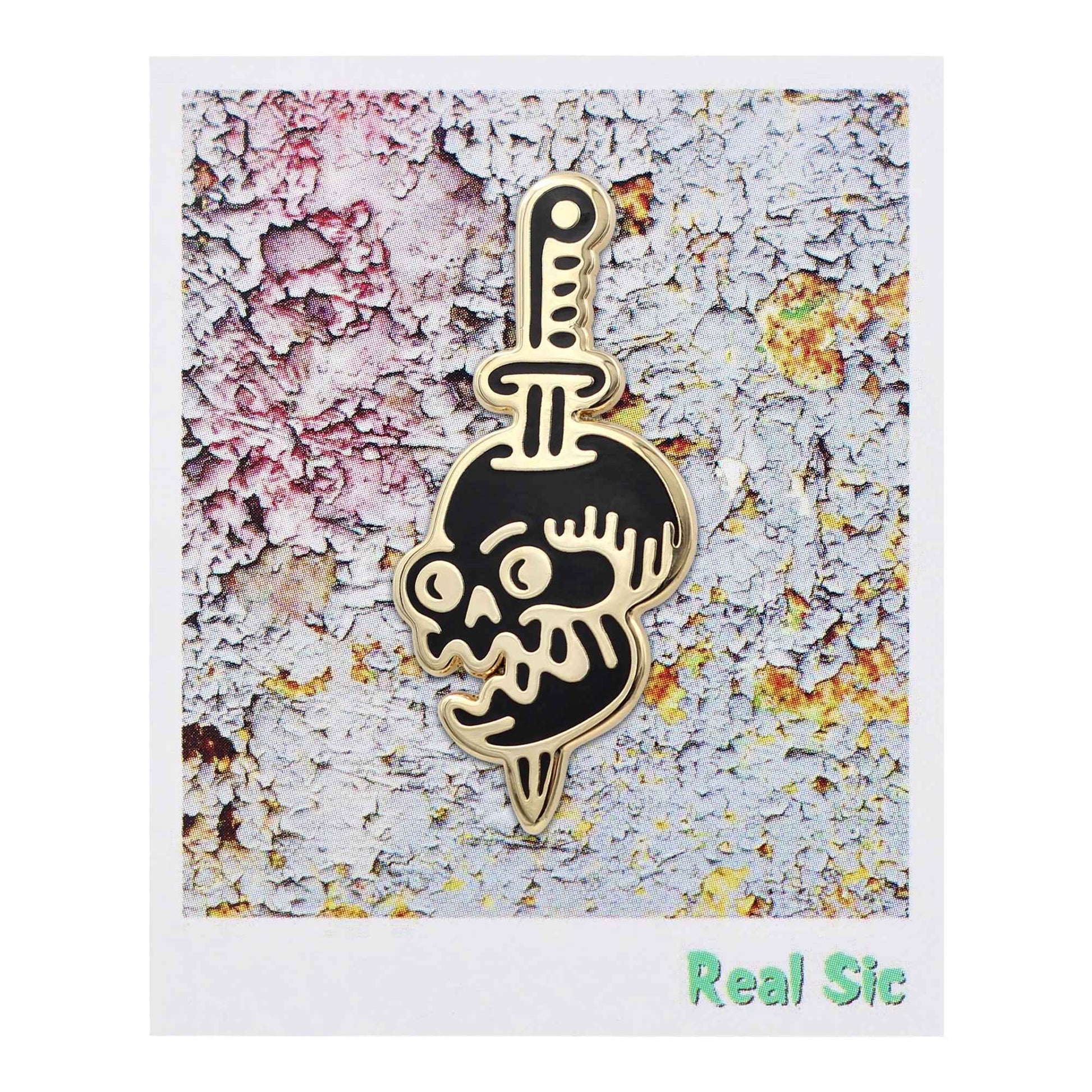 Tattoo Knife Style Skull - Occult, Halloween Enamel Pin