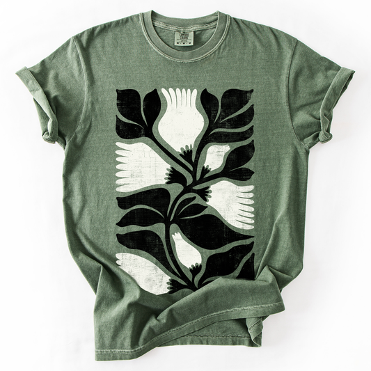 White Petal Flower and Black Leaf, Vintage Boho, Nature, Comfort Colors T-Shirt