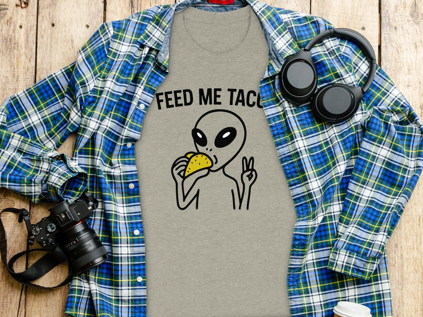 Feed Me Tacos Alien with Peace Sign Funny T-Shirt