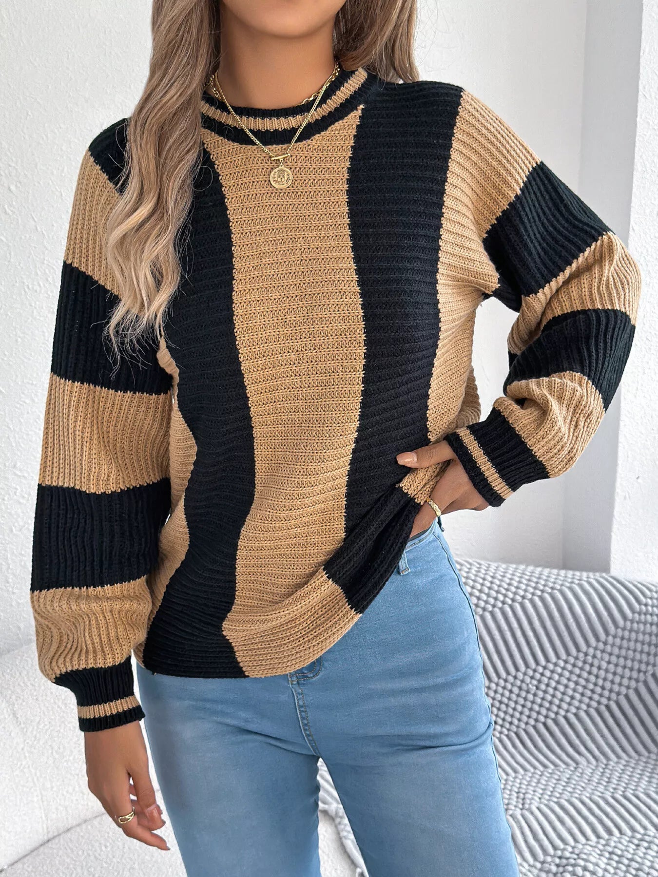 Round Neck Color Block Sweater