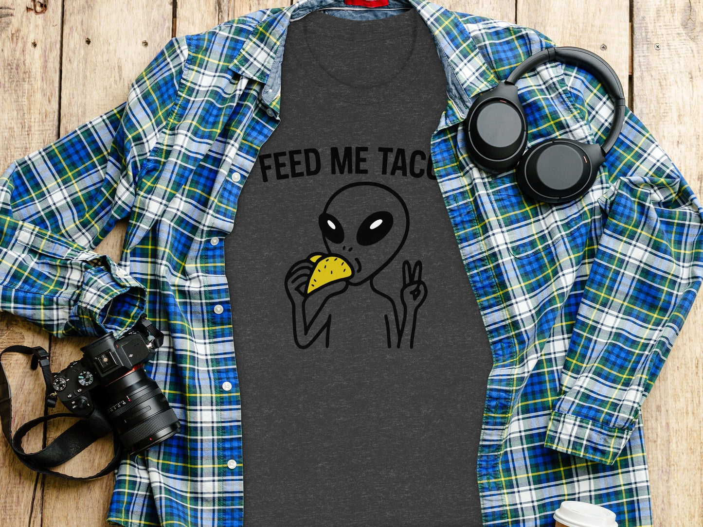 Feed Me Tacos Alien with Peace Sign Funny T-Shirt