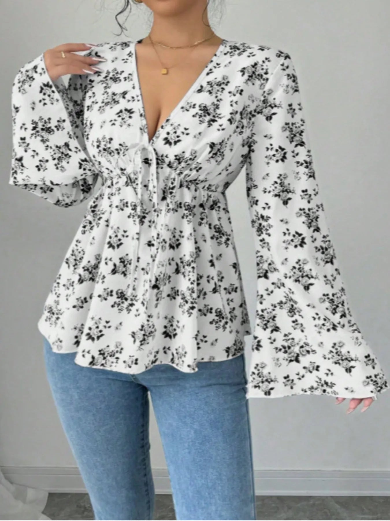 Floral Print V Neck Long Sleeve Buttoned Peplum Blouse