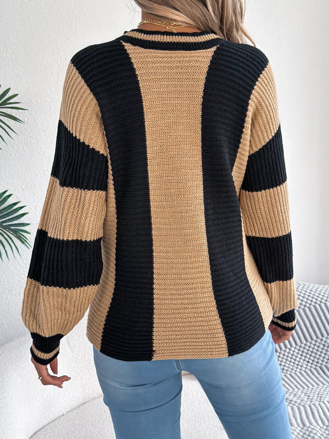 Round Neck Color Block Sweater