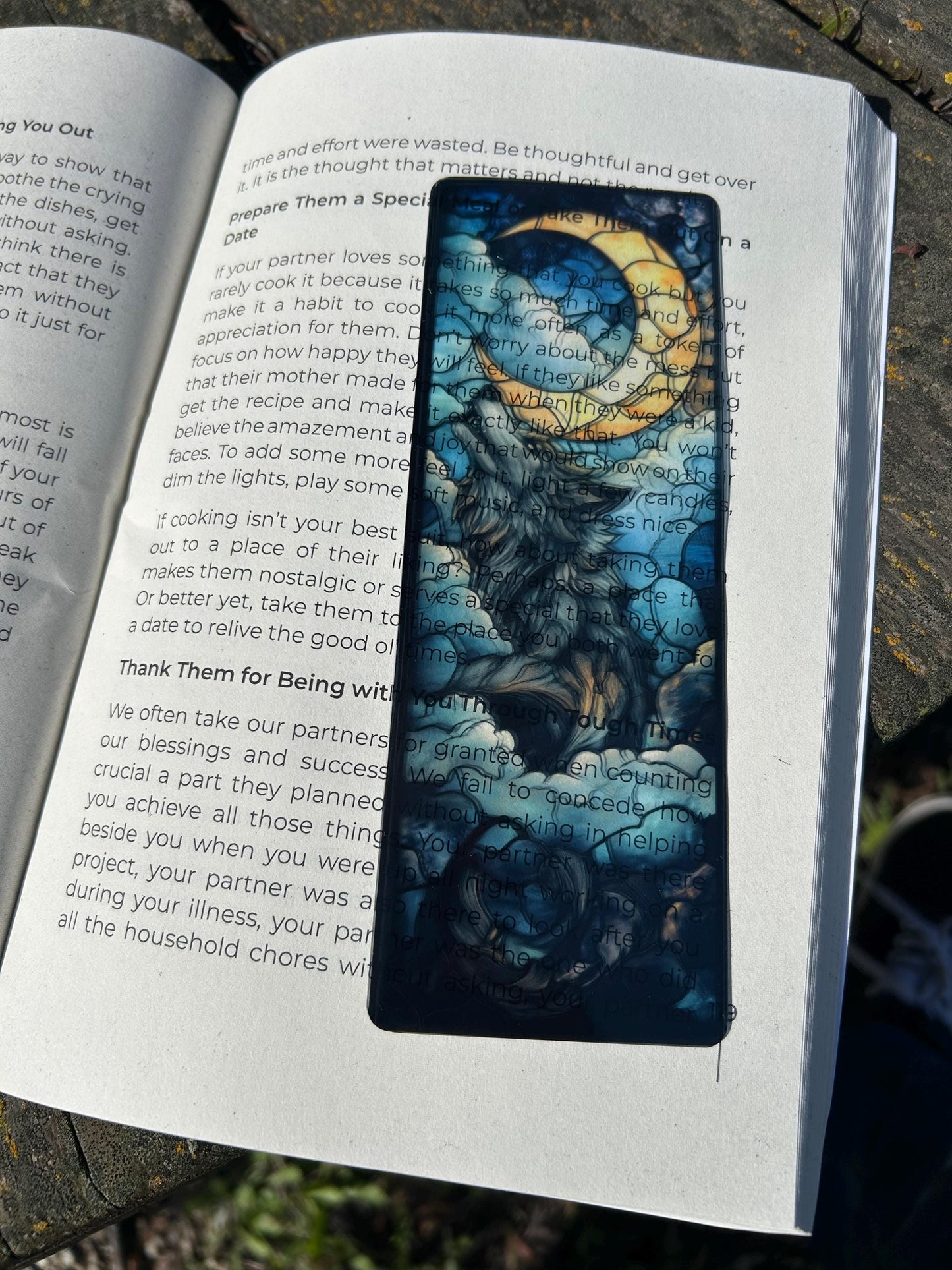Moon Wolf Bookmark - Mystical Wolf and Moon Design, Perfect for Book Lovers, Readers, and Fantasy Fans, Unique Gift for Bookworms