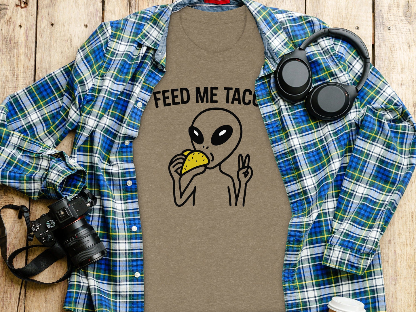 Feed Me Tacos Alien with Peace Sign Funny T-Shirt