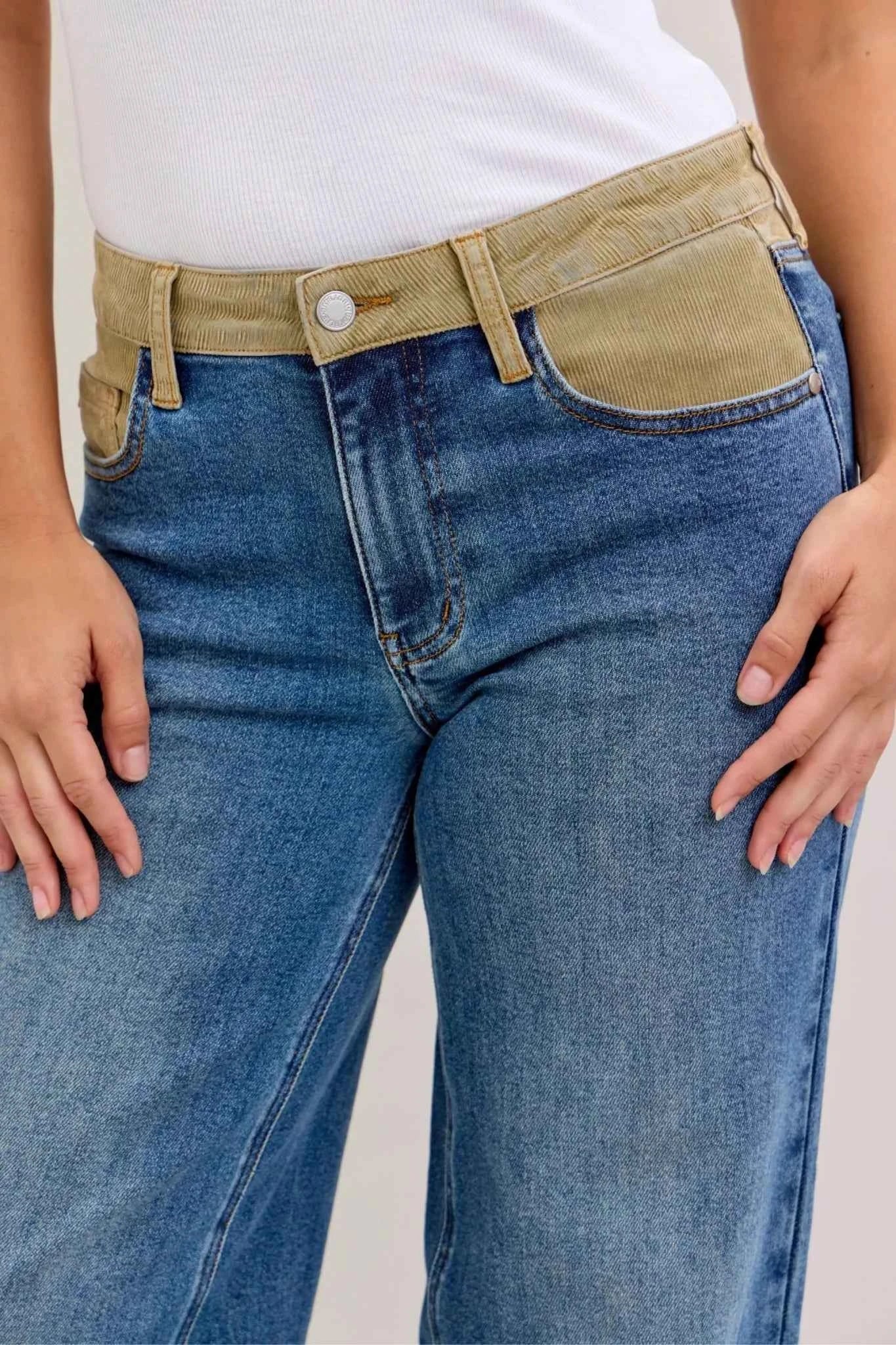 MR Column Straight Jeans with Corduroy Waist
