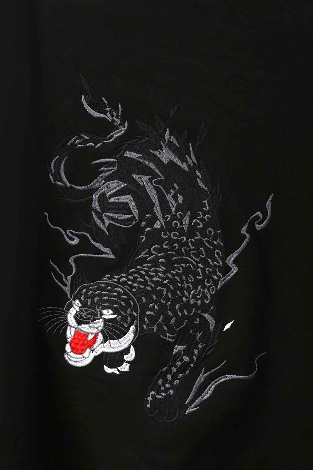 SW9202 Raging Panther Embroidery Sweater